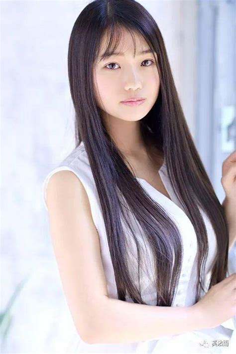 18 av 女優